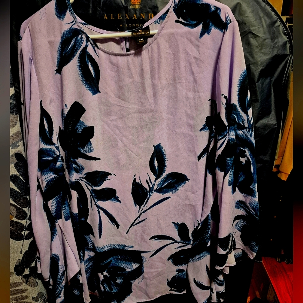 Worthington XXL Purple Floral Blouse with tie back and butterfly sleeves